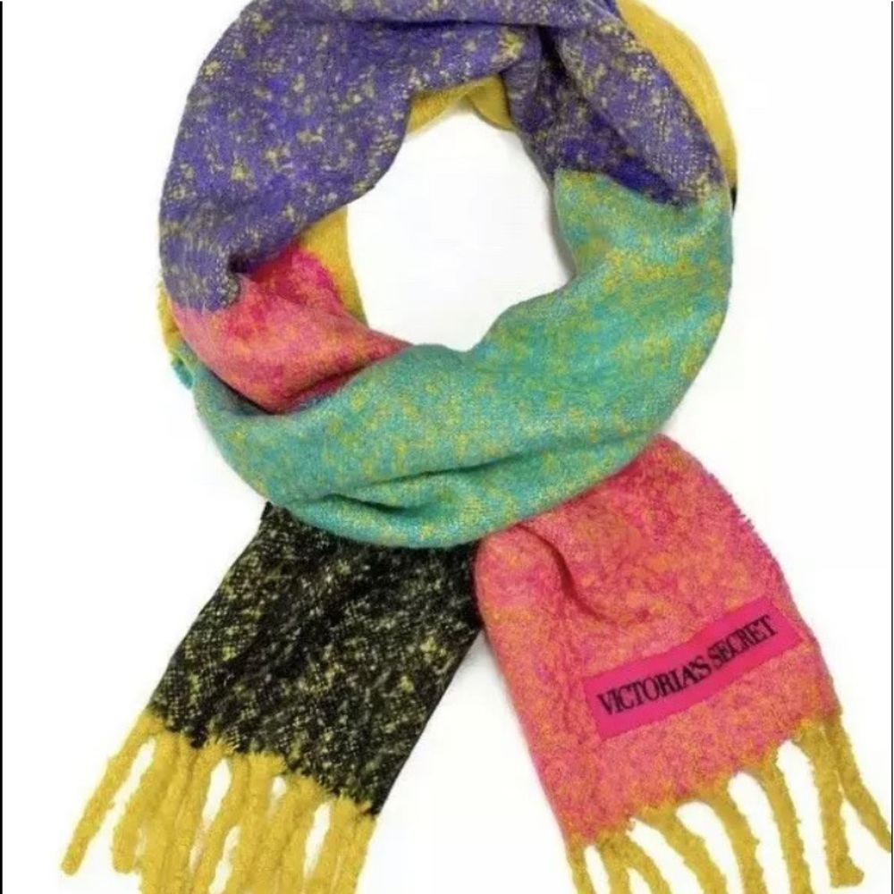 VICTORIA Secret Rainbow Color book Scarf PlushWrap
